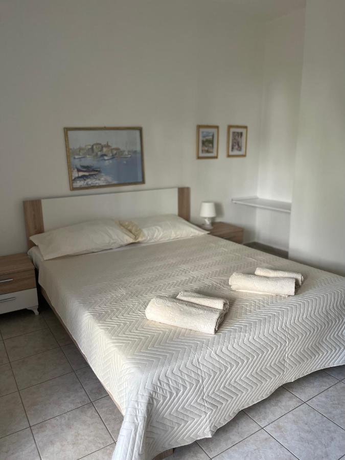 Apartments And Rooms Markovski Palit Extérieur photo