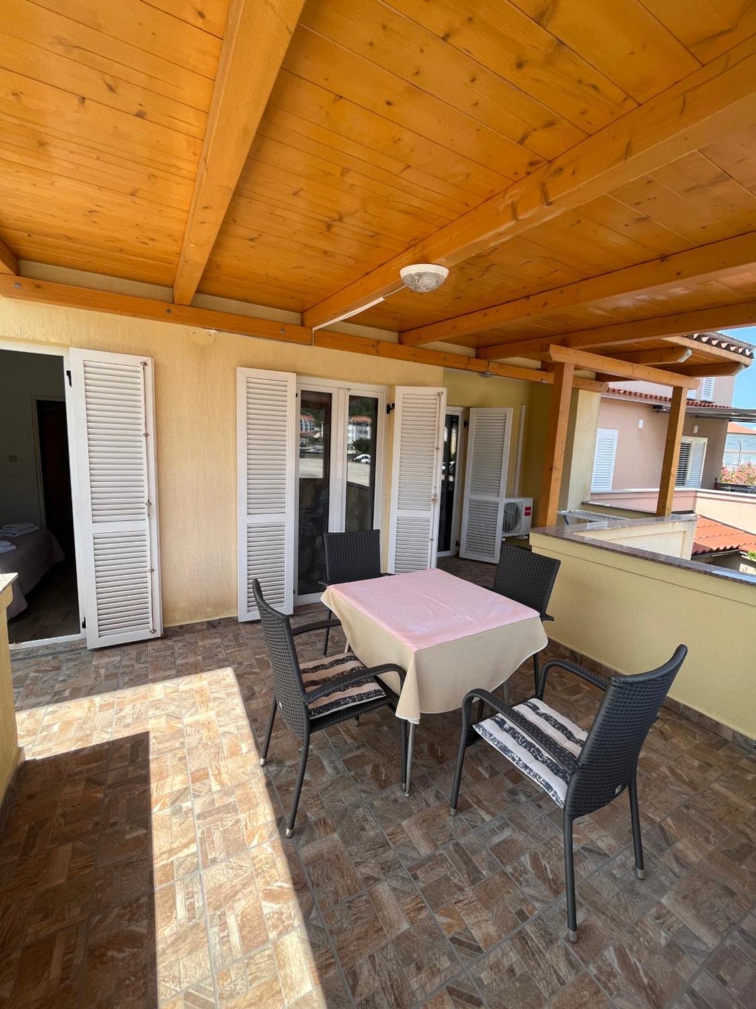 Apartments And Rooms Markovski Palit Extérieur photo
